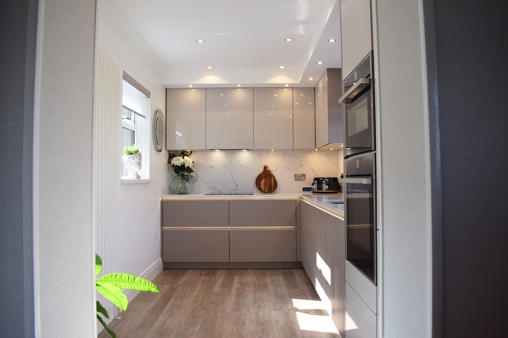 Corr's Corner modern kitchen